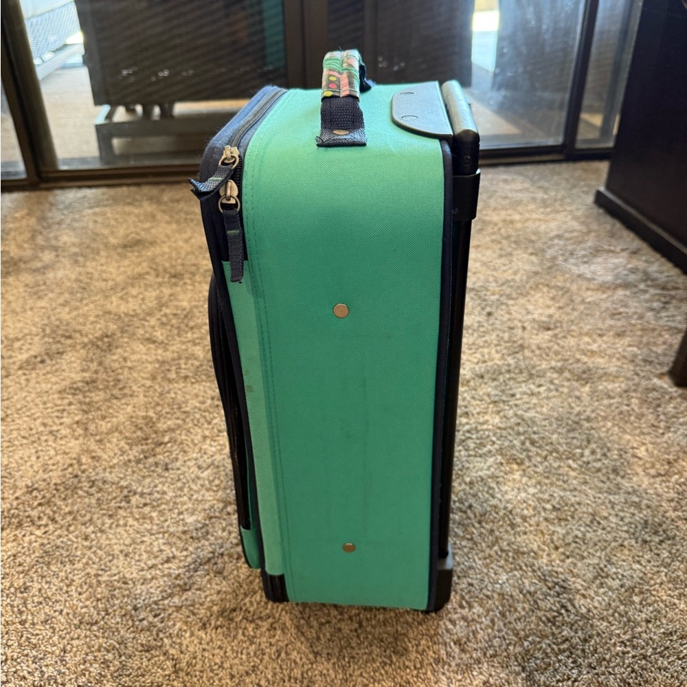 Flower and butterfly suitcase - Picture 9 of 10